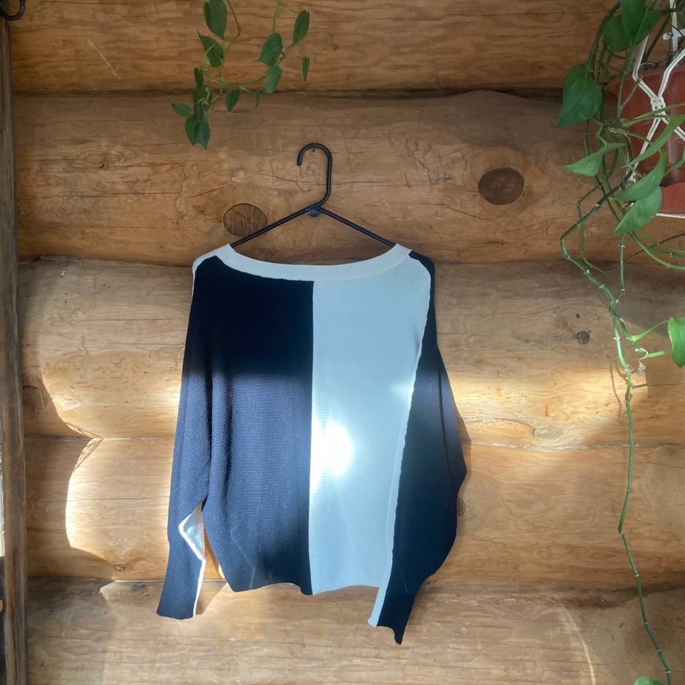 Two toned batwing sweater